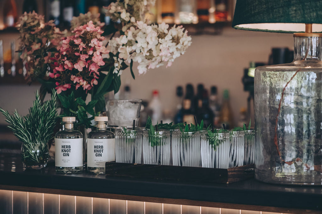 Herb Knot Gin